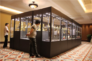 High Foldable Glass Showcase for Porcelain Display